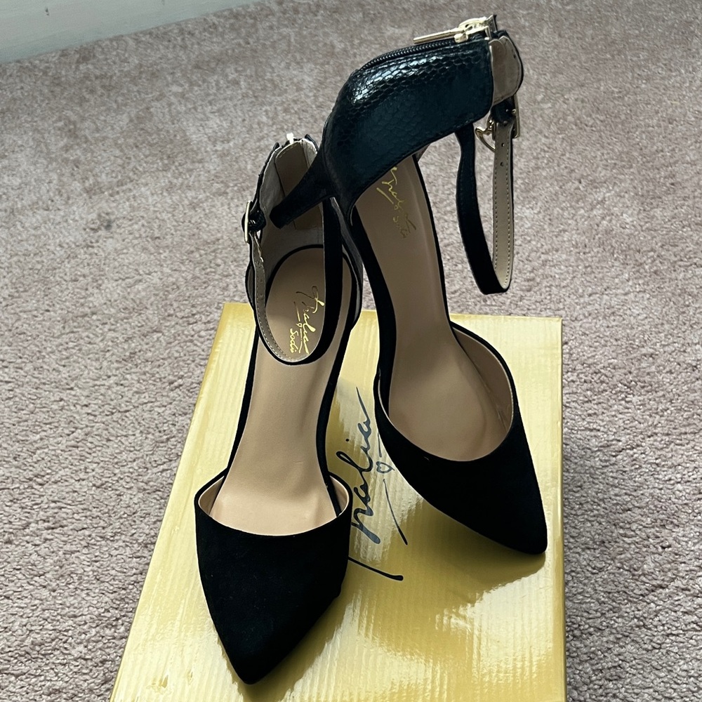 Elegant Black High Heels - Picture 8 of 8